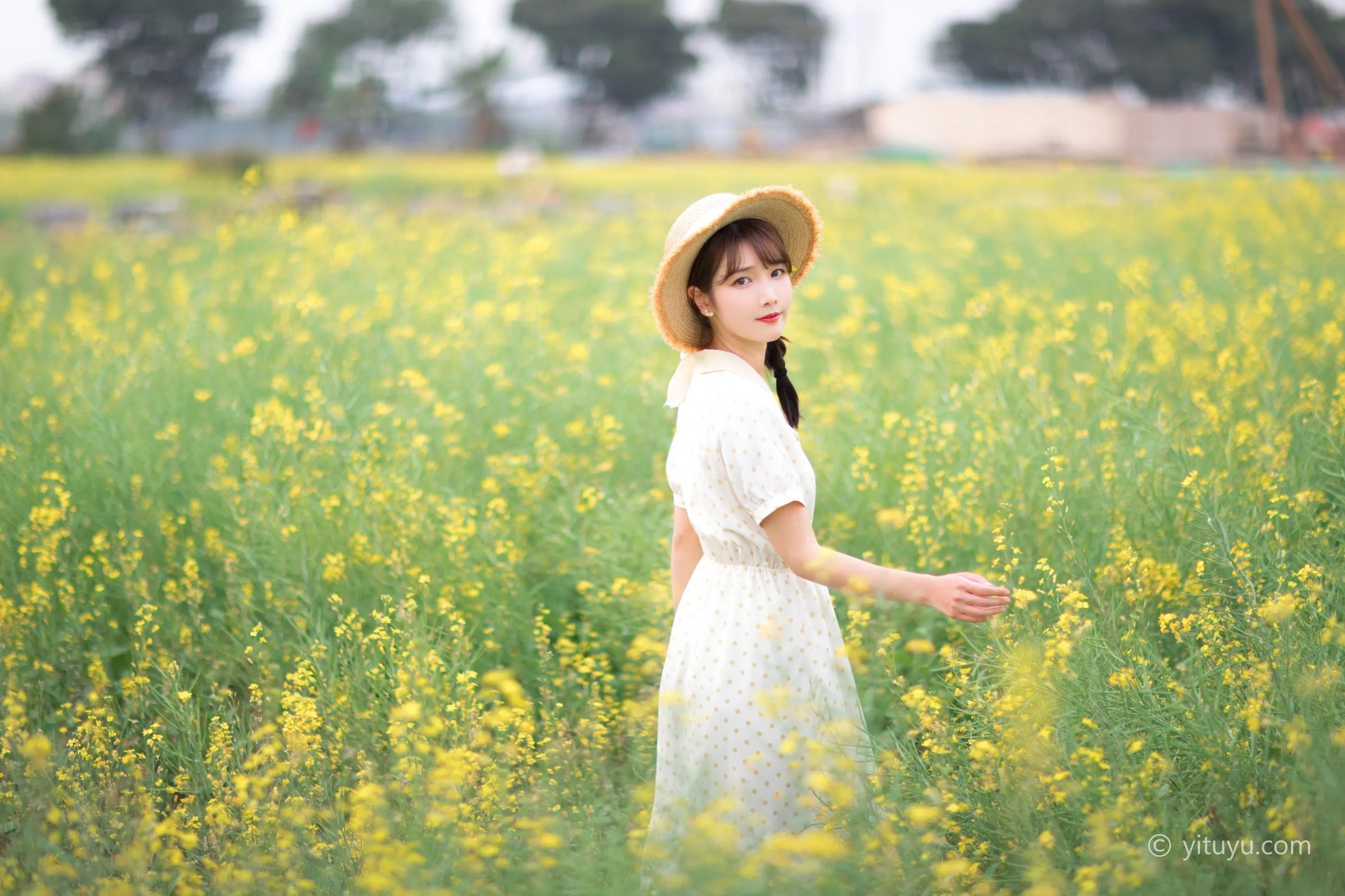 [YITUYU艺图语]2021.04.01 生如夏花 湘湘 [25P]插图